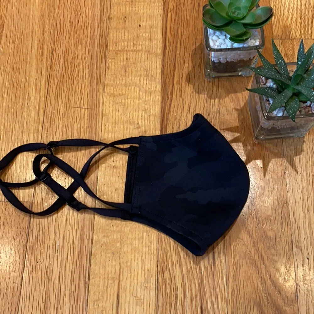 lululemon athletica this face