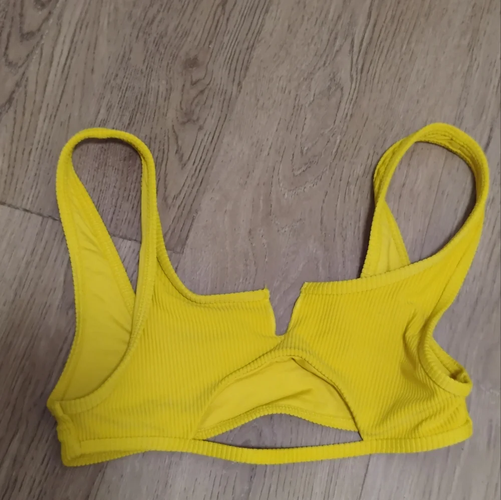 Frankies Bikinis gently used