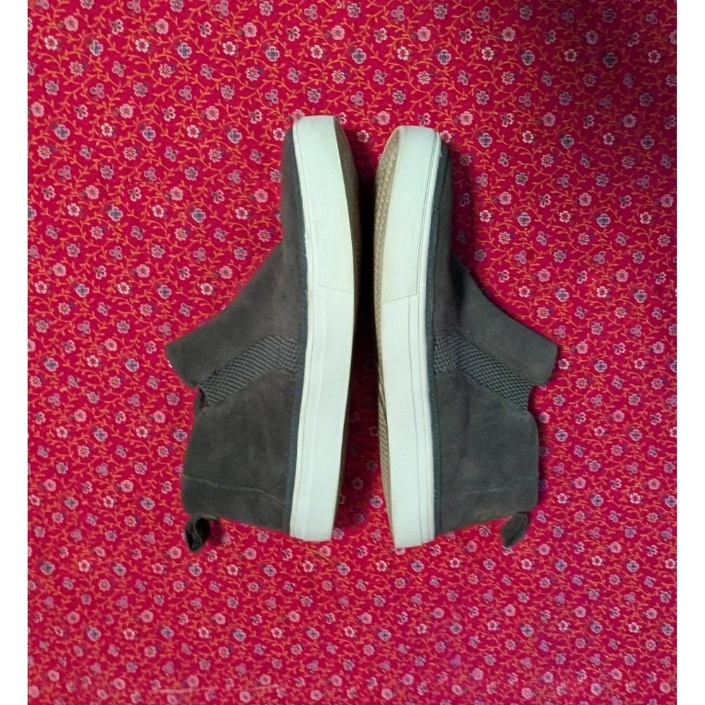 Toms grey suede
