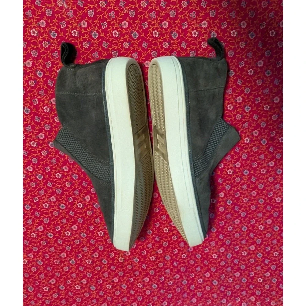 Toms grey suede