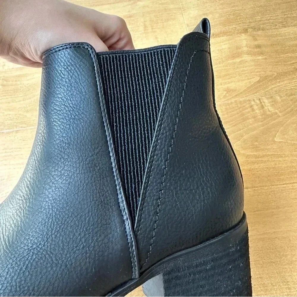 MIA excellent worn