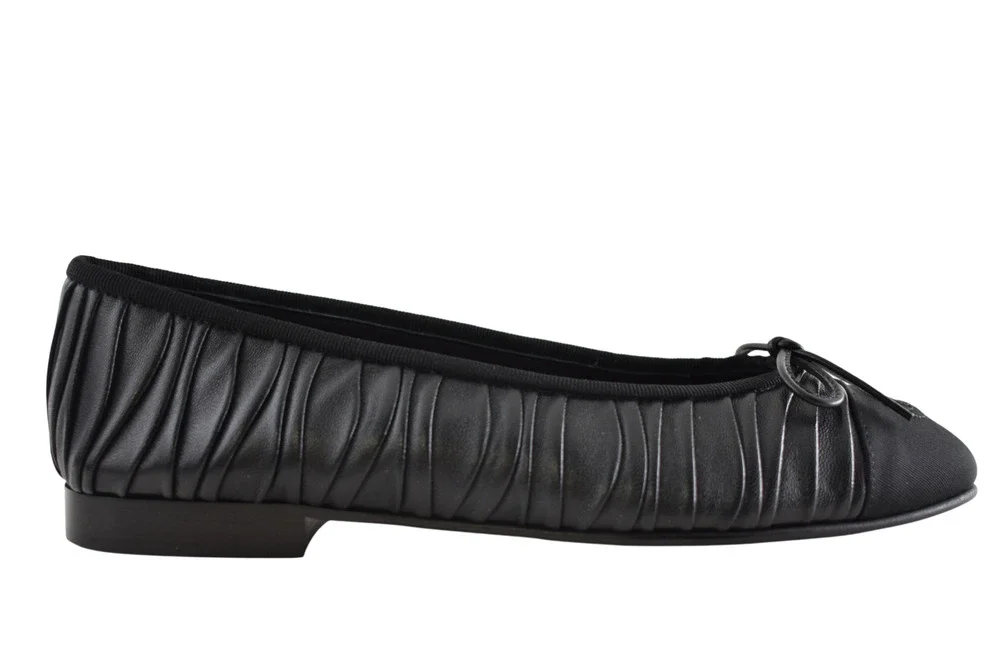 Chanel 26A Black Pleated Lambskin Leather CC Logo Bow Ballet Ballerina Flat 38.5