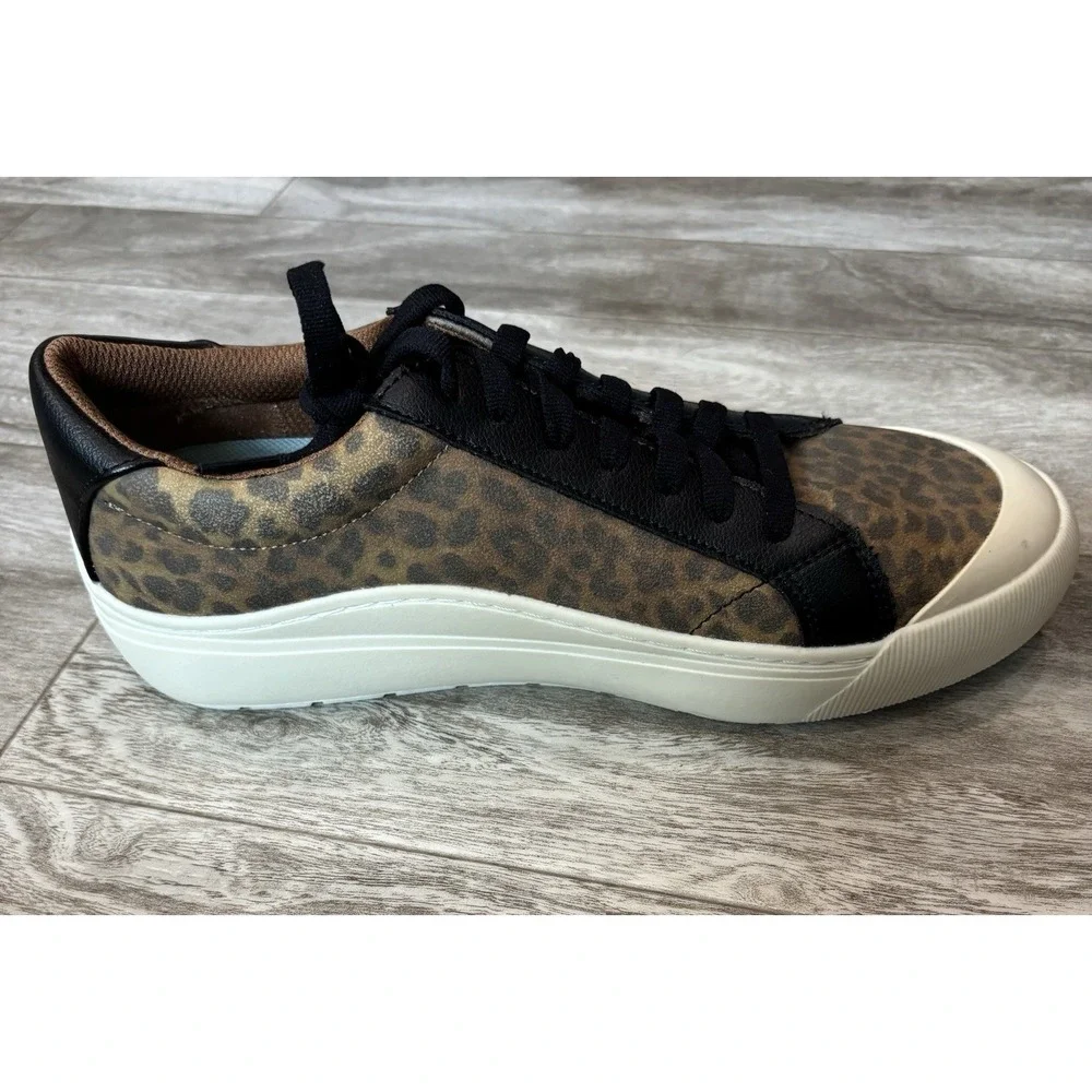 Size 9.5W - Dr. Scholl's Lace Up Leopard Print‎ Time Off Sneakers Shoes
