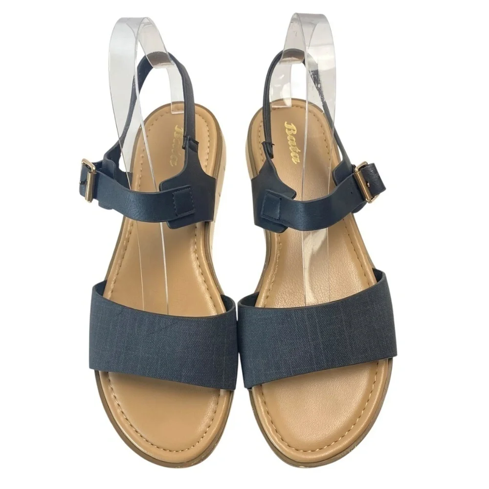 Bata ankle buckle