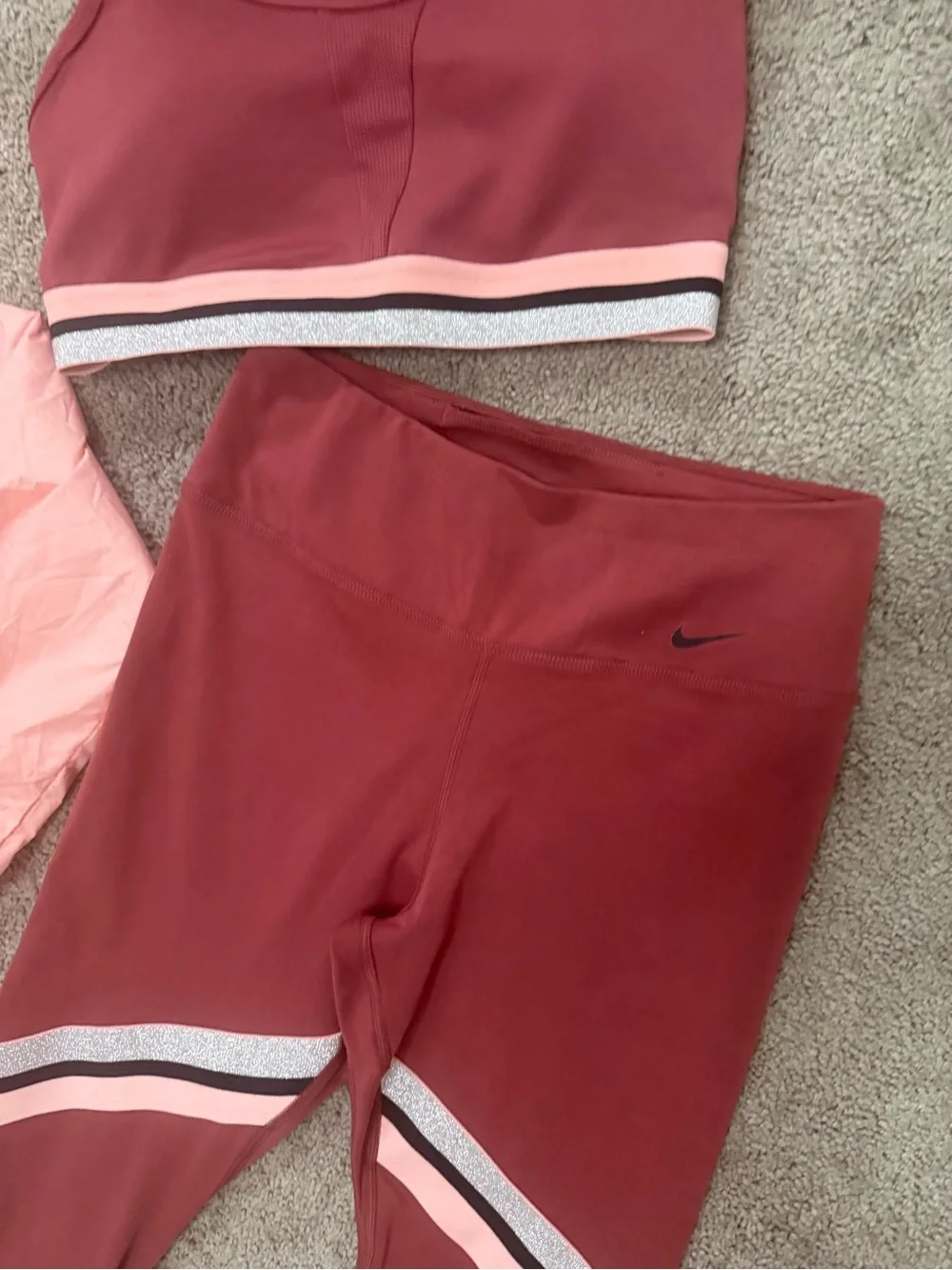 Nike hooded windbreaker