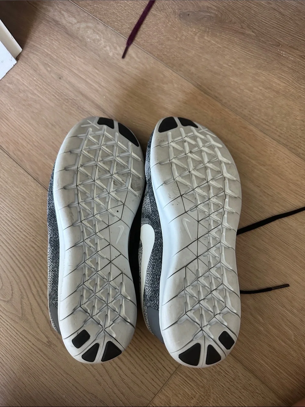 Nike swoosh profile sides