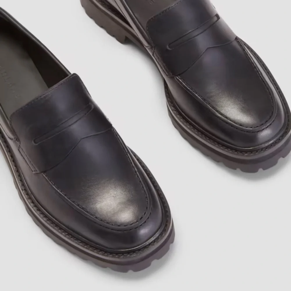 Everlane new black