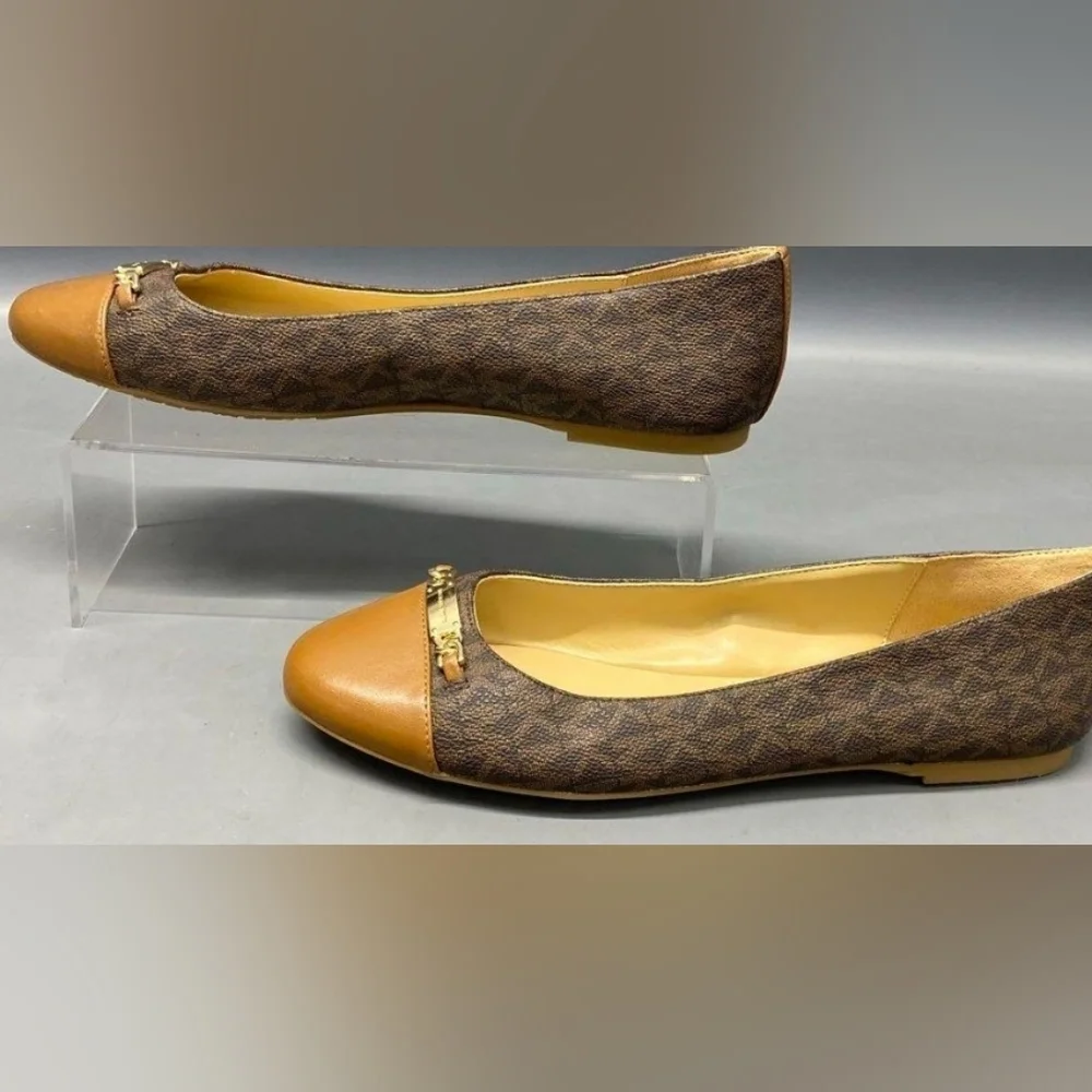 Michael Kors toe kors versatile