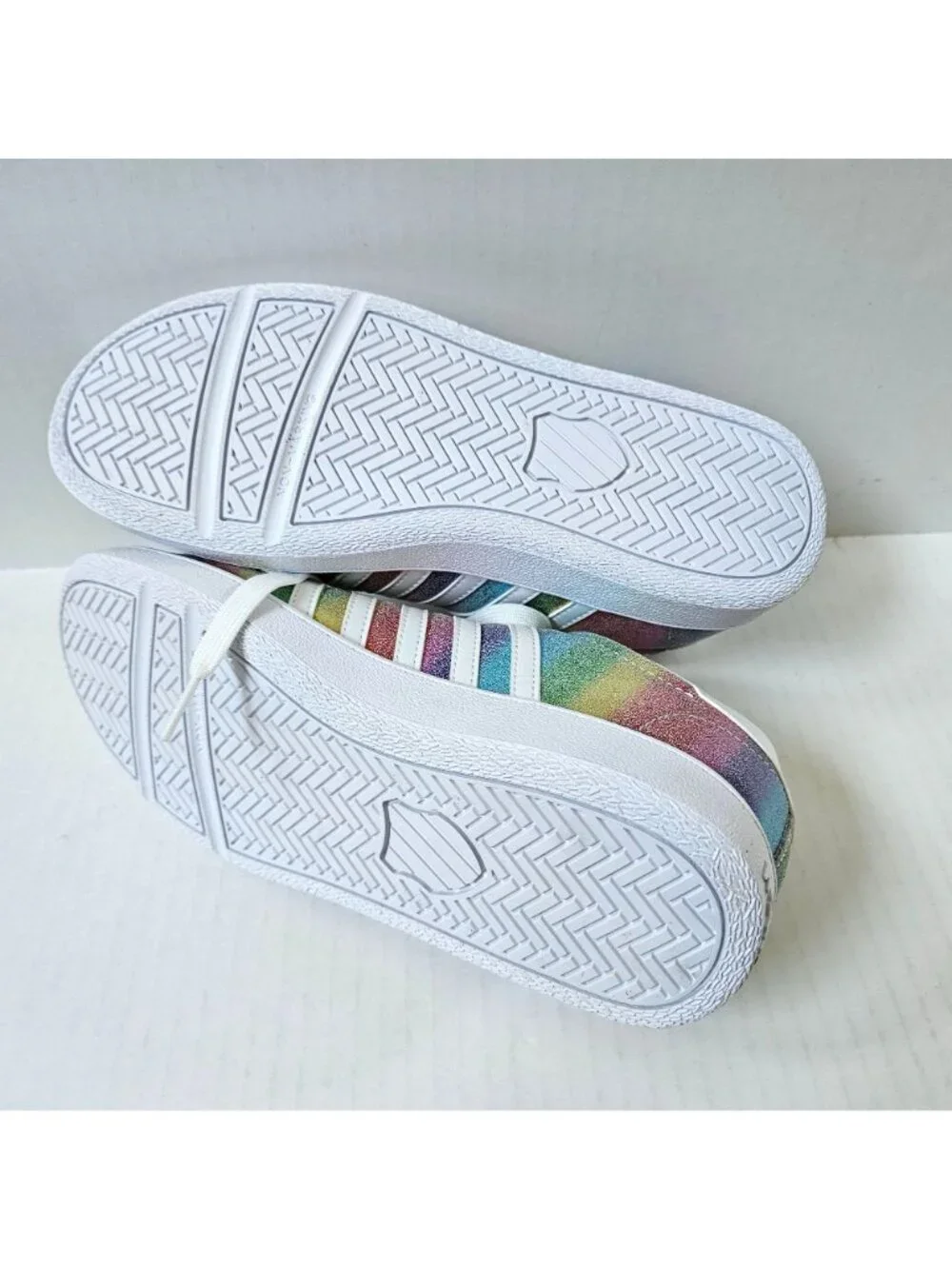 K Swiss Classic VN Varsity Rainbow Pride Sneakers Girls Youth 7 Womens 8.5 NEW