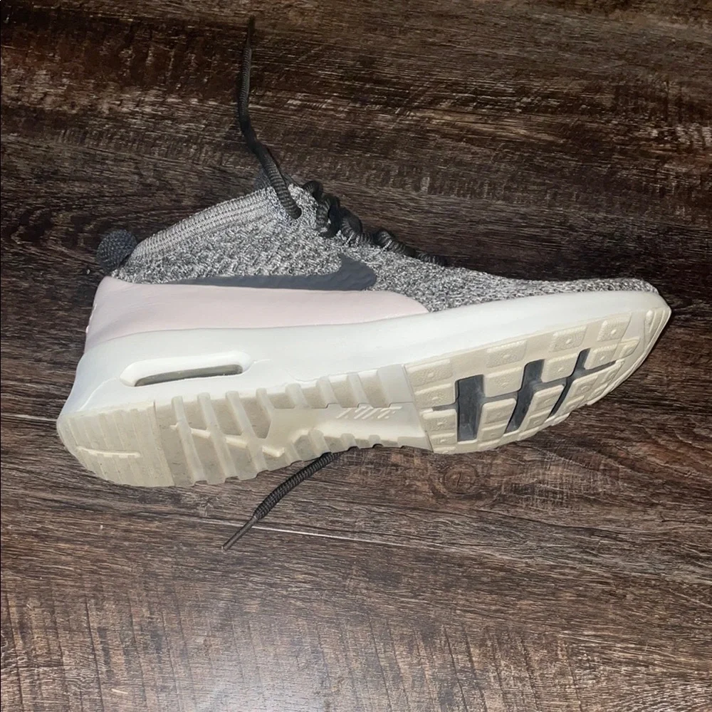 Nike Black and Gray Comfort Sneakers