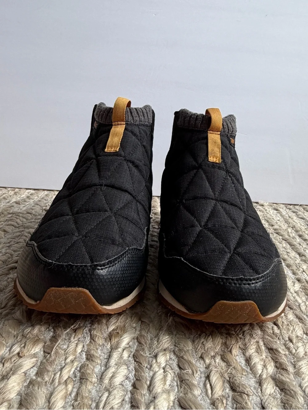 Teva Re Ember Mid Black Quilted Hiking Camping Rain Snow Ankle Boots Booties 8