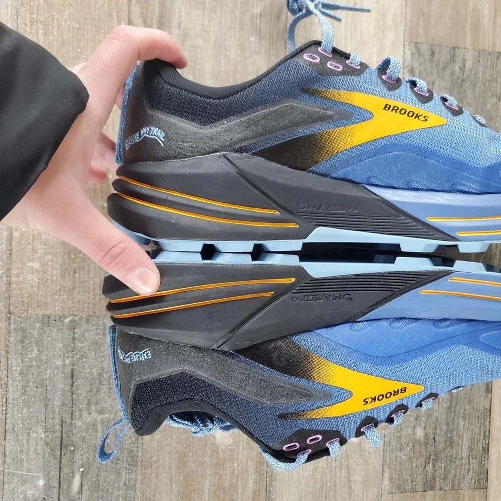 Brooks worn 1x
