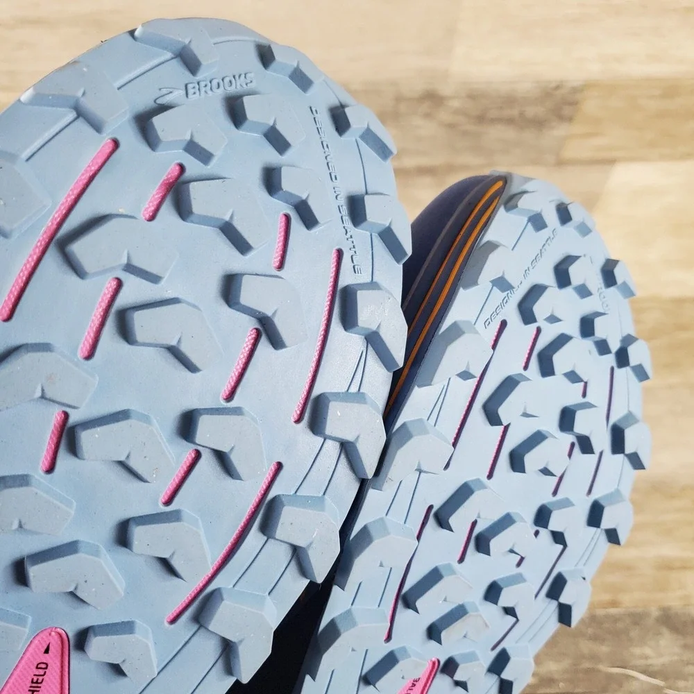 Brooks worn 1x