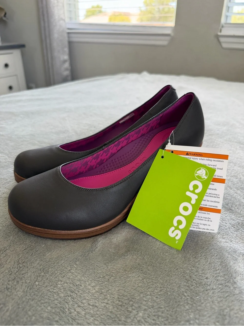 CROCS comfortable wedges