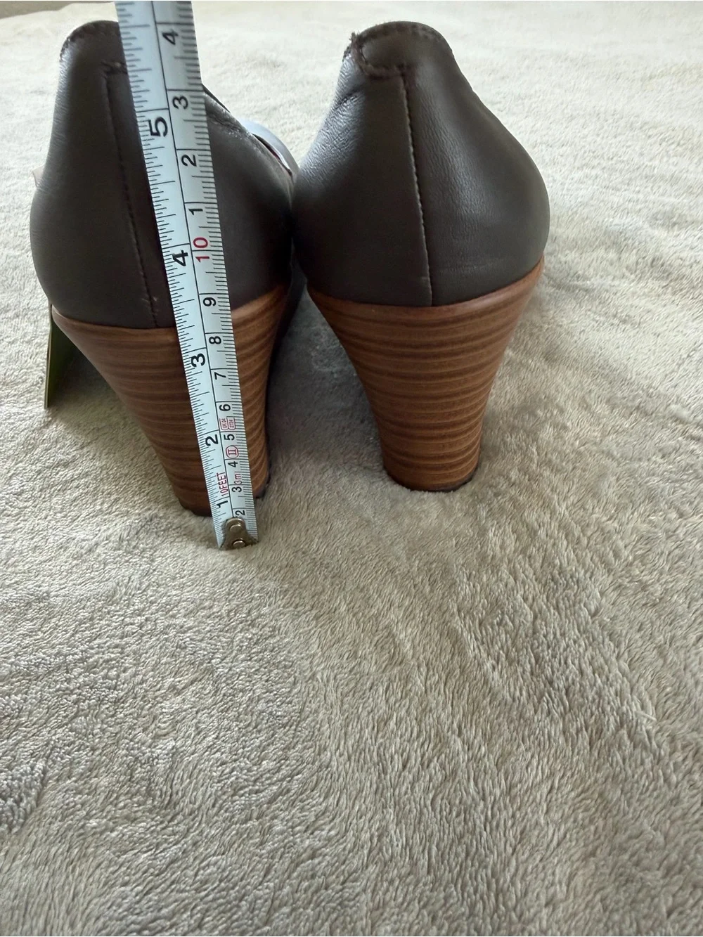 CROCS comfortable wedges