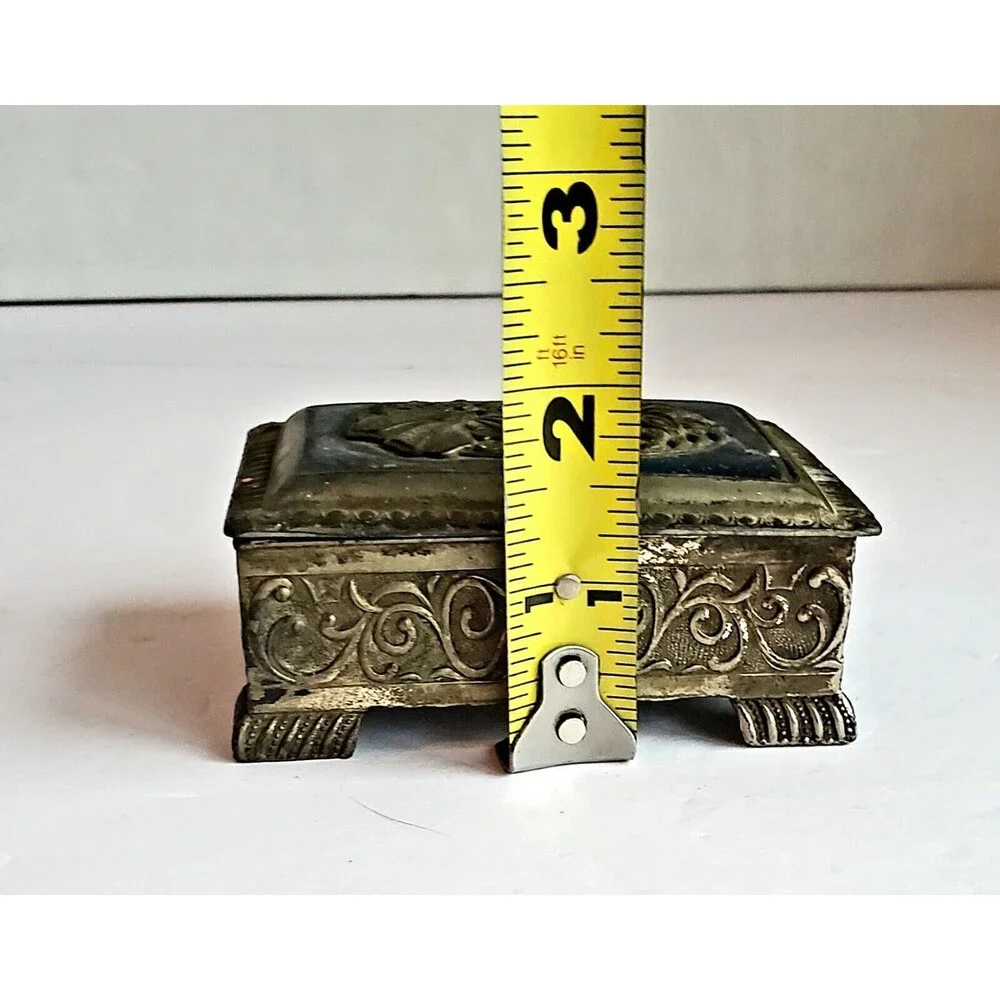 Unbranded silver footed