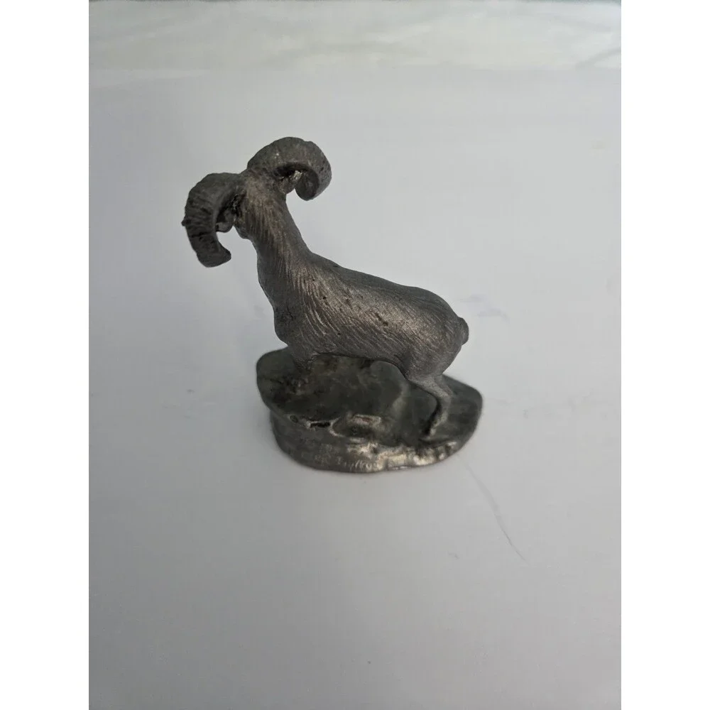 Unbranded vintage cast