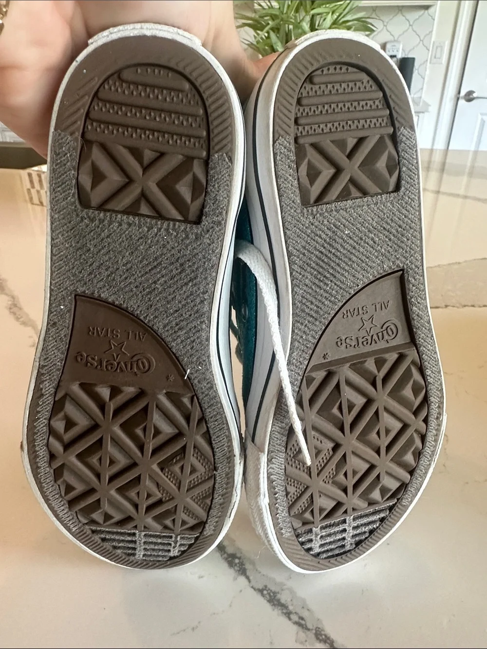 Converse eye catching