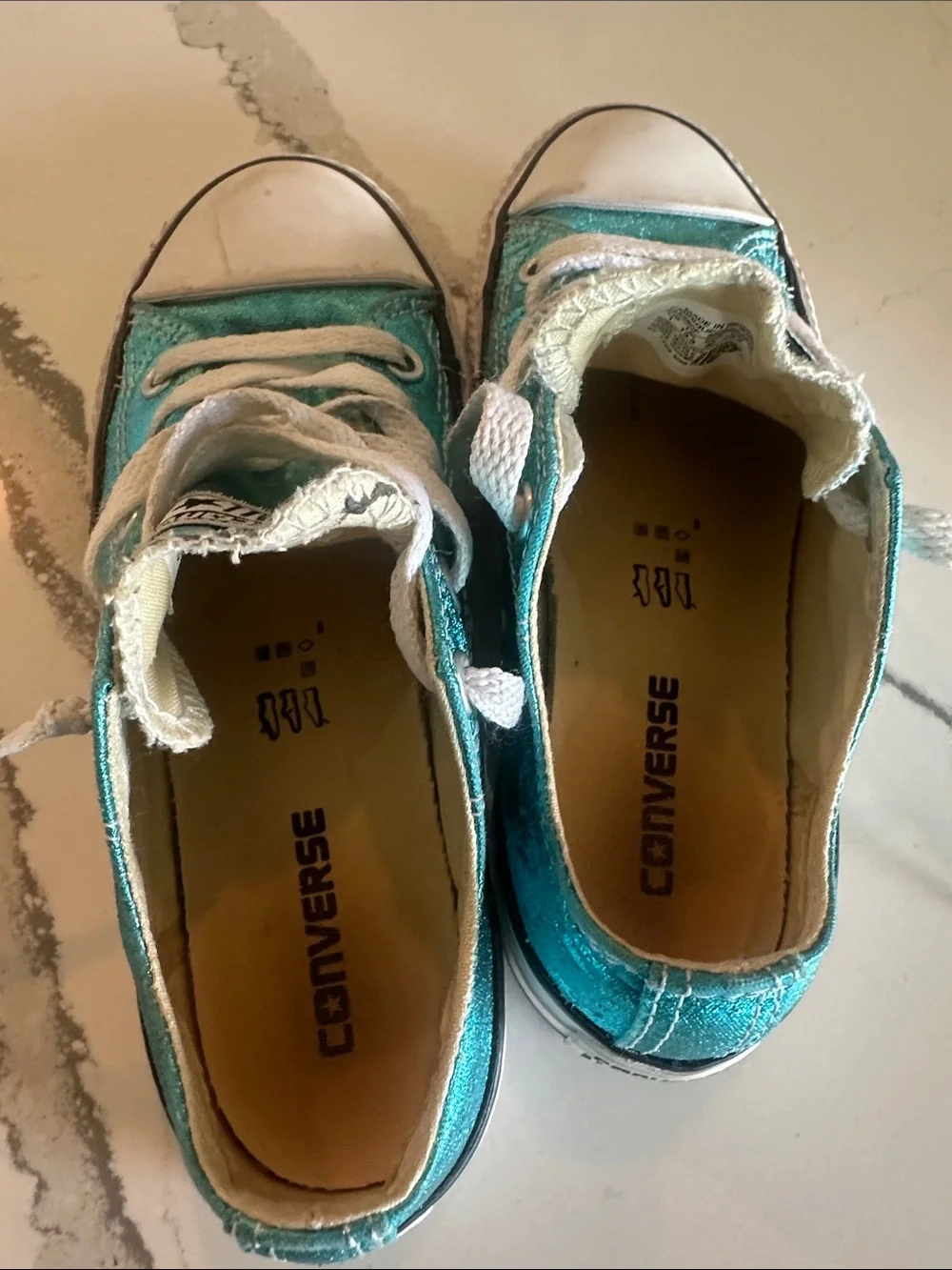 Converse eye catching