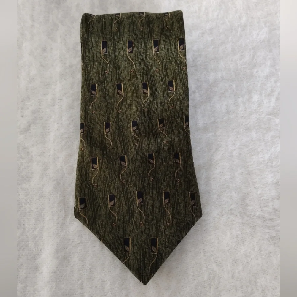 Graham & Lockwood 100% silk