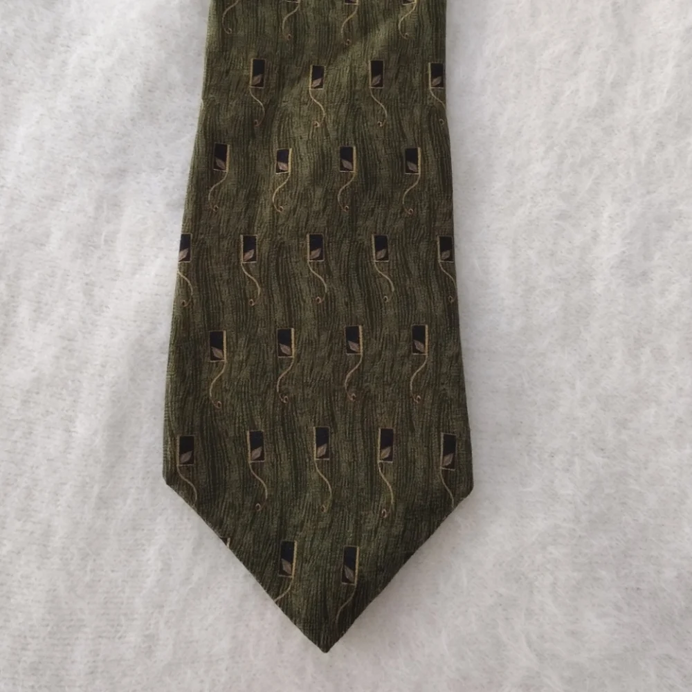 Graham & Lockwood 100% silk