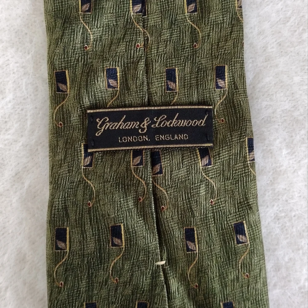 Graham & Lockwood 100% silk