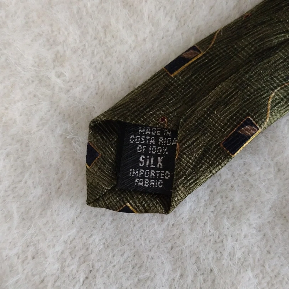 Graham & Lockwood 100% silk
