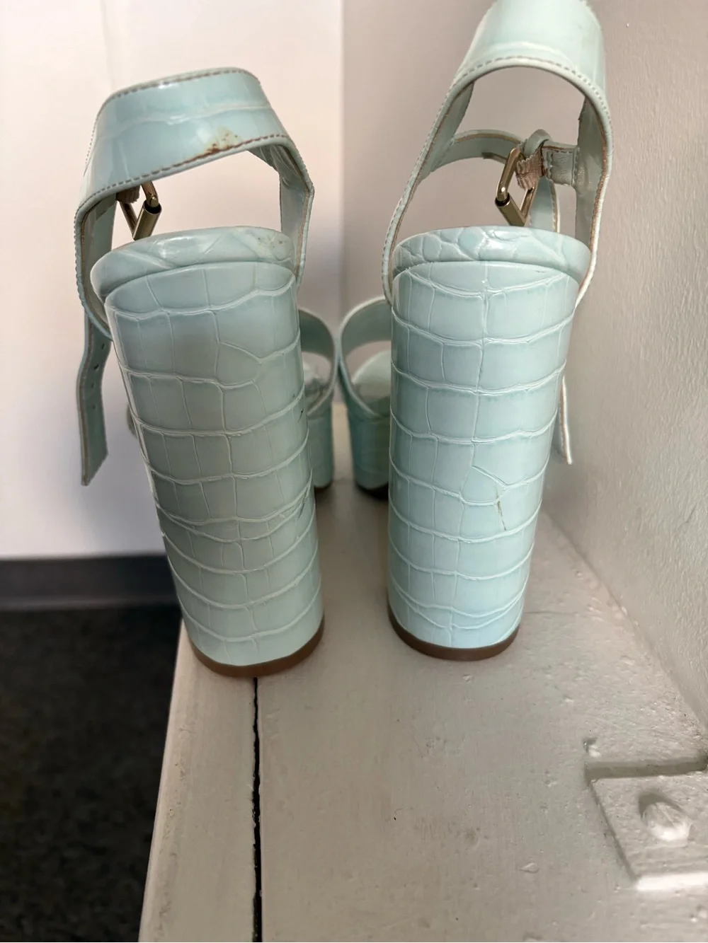 Guess croc embossed