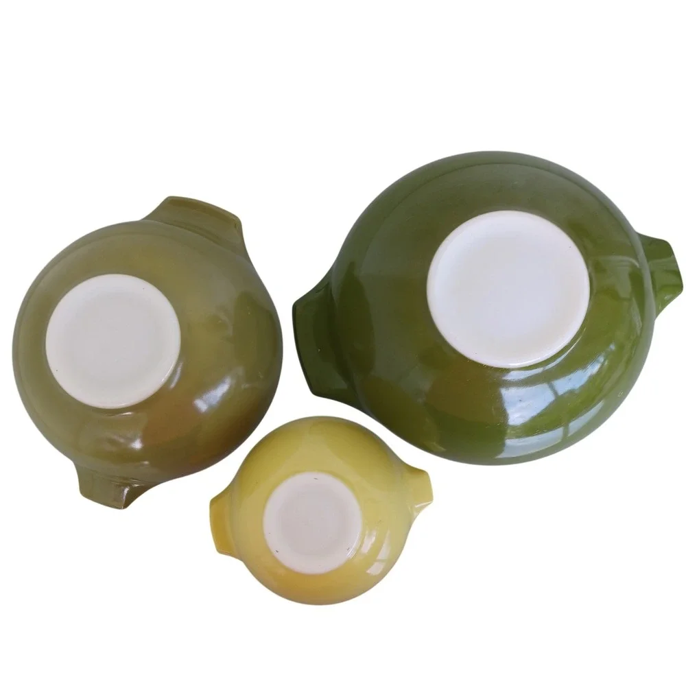 Pyrex verde nesting