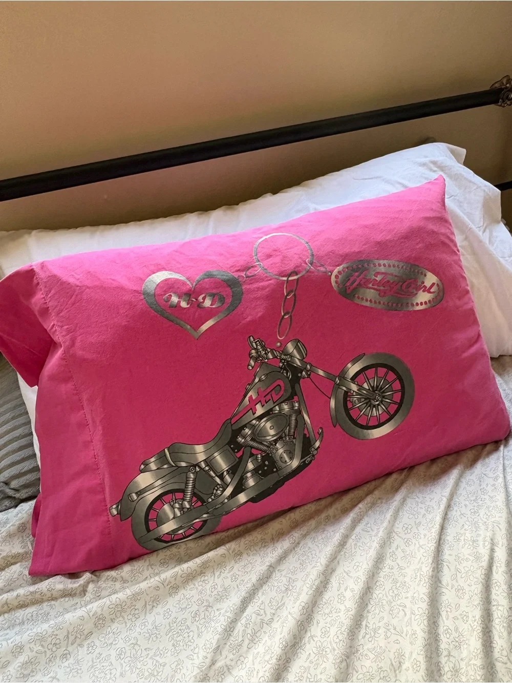Harley-Davidson reach business girl