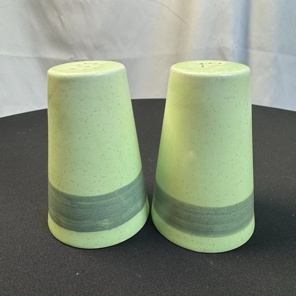 Vintage Canonsburg Pottery Limestone stoneware‎ Salt And Pepper Shakers