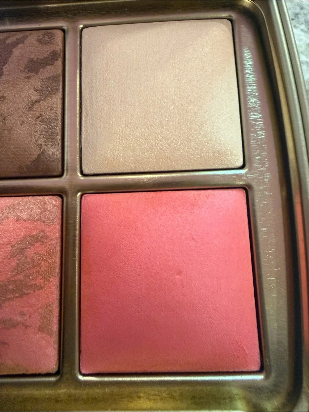 Hourglass cosmetics ambient