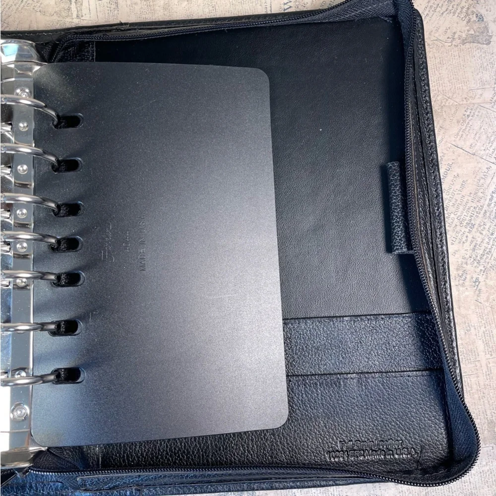 Vintage Franklin Quest Full Grain Leather Zip Planner Binder Made in USA Black
