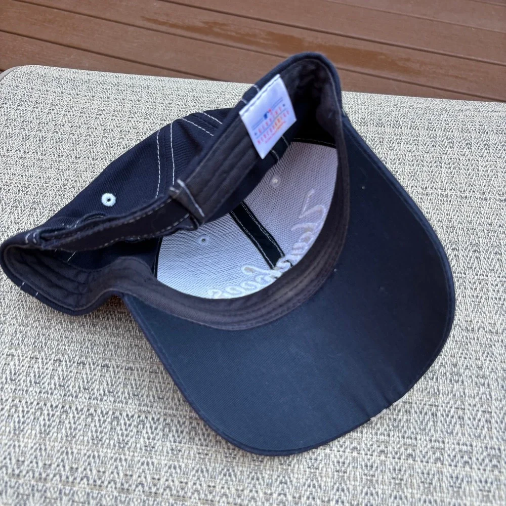 Mlb Genuine Merchandise give yankees look