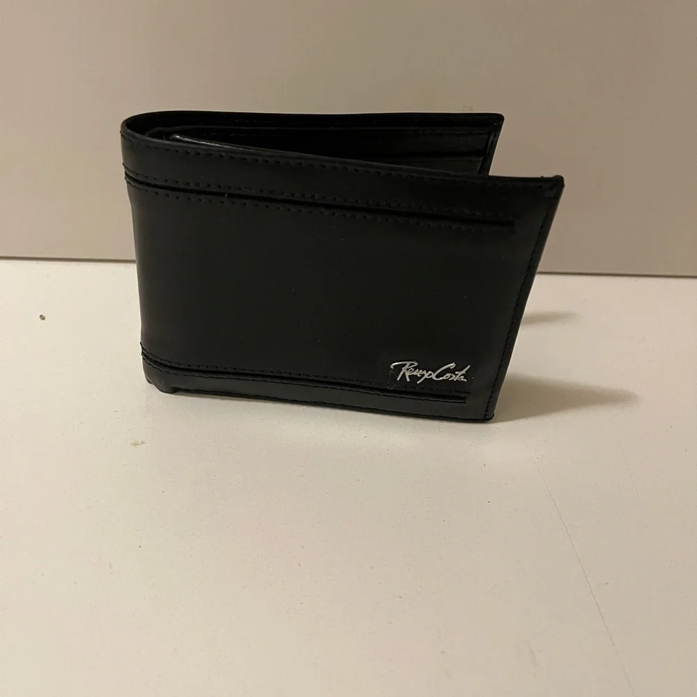 Tessa Costes beautiful wallet