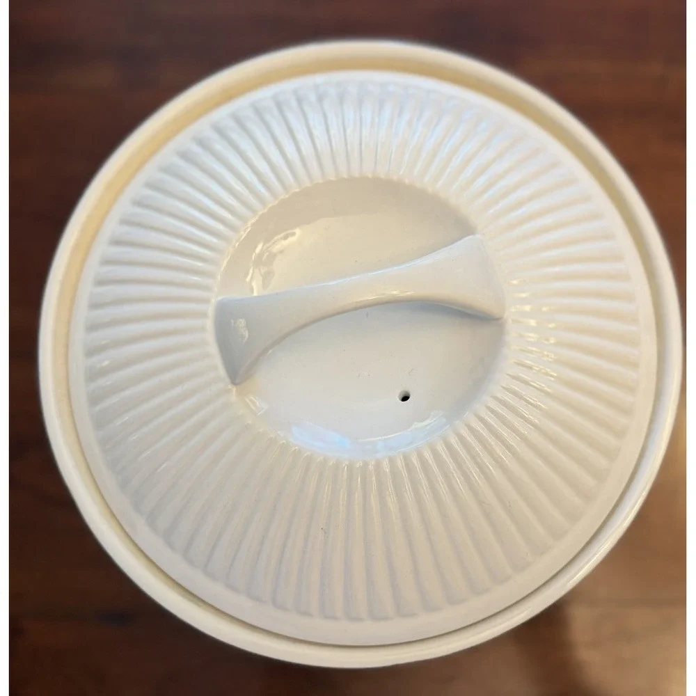 Tabletops Gallery bring classic