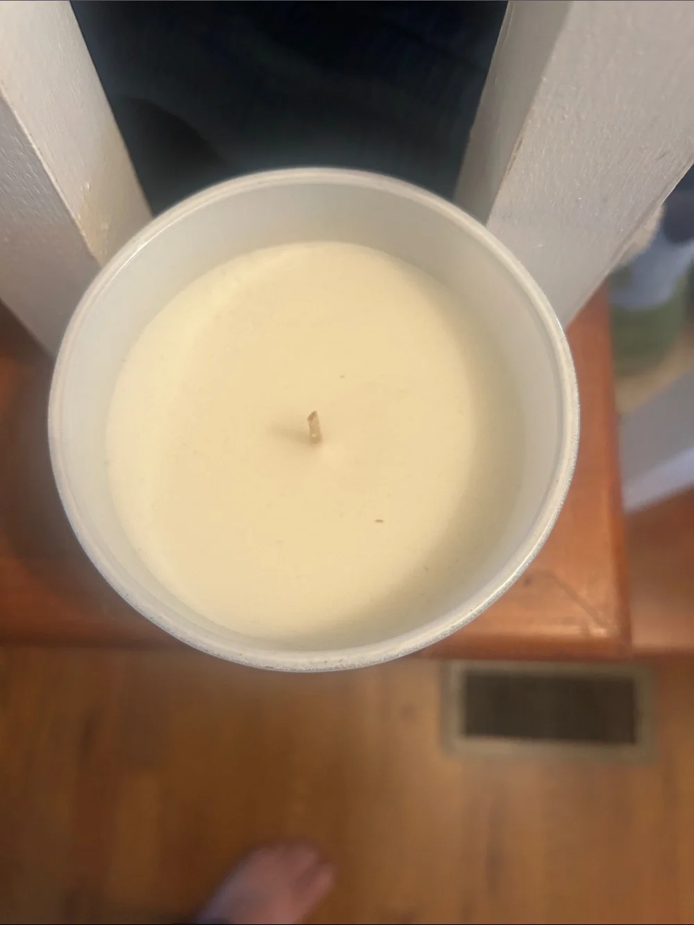 N/A white scented