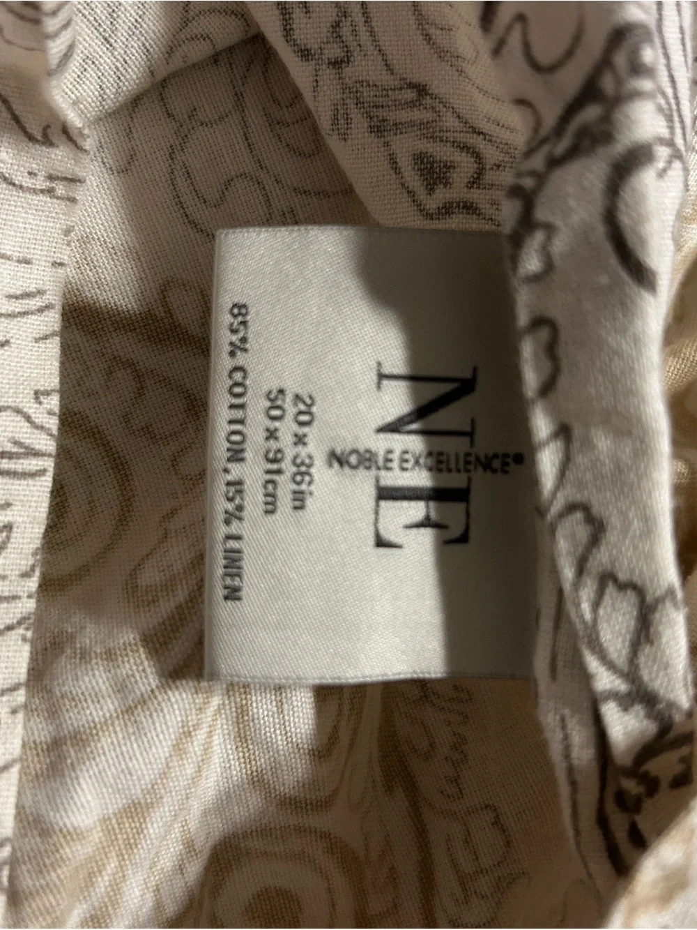 Noble Excellence elegant paisley