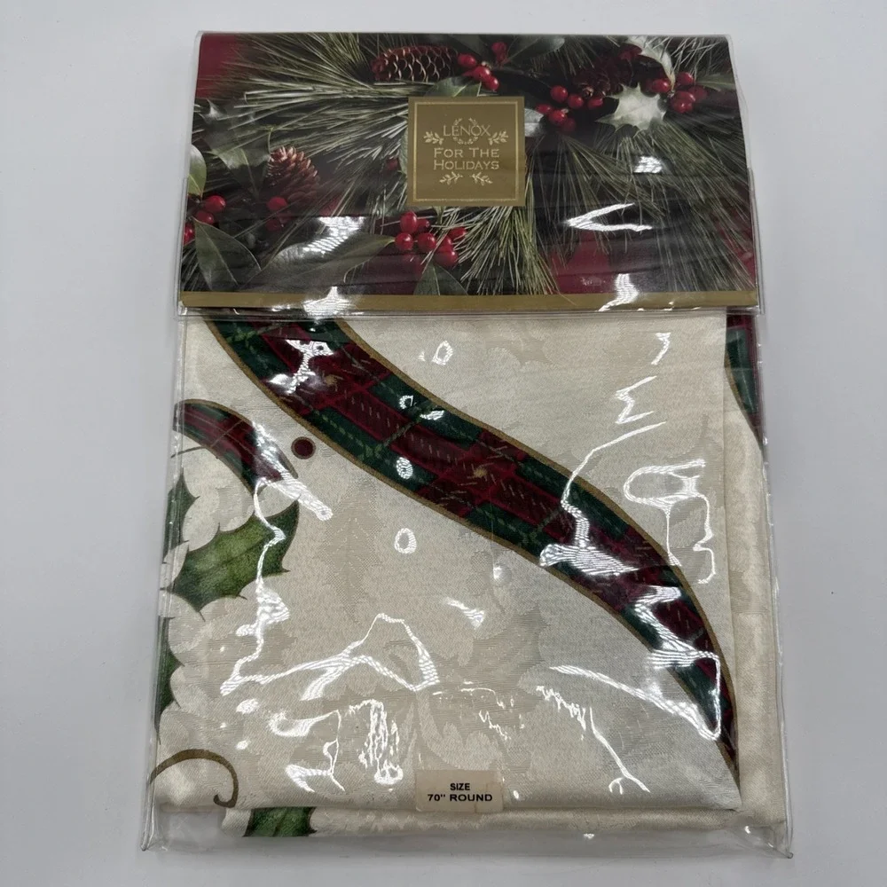 Lenox Holiday Nouveau 70 in Round Tablecloth Floral Beige/Green/Red Machine Wash