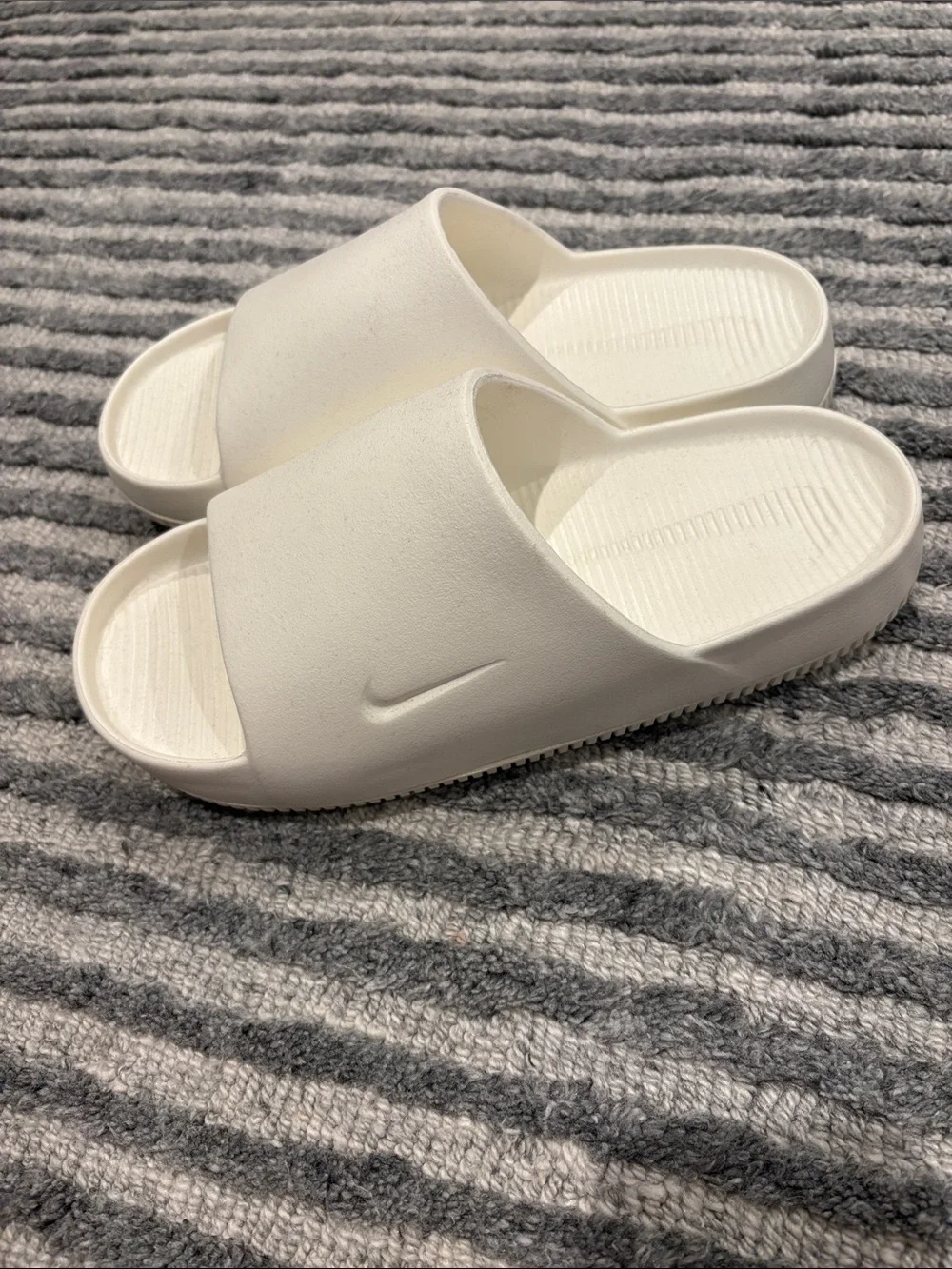 Nike simple white