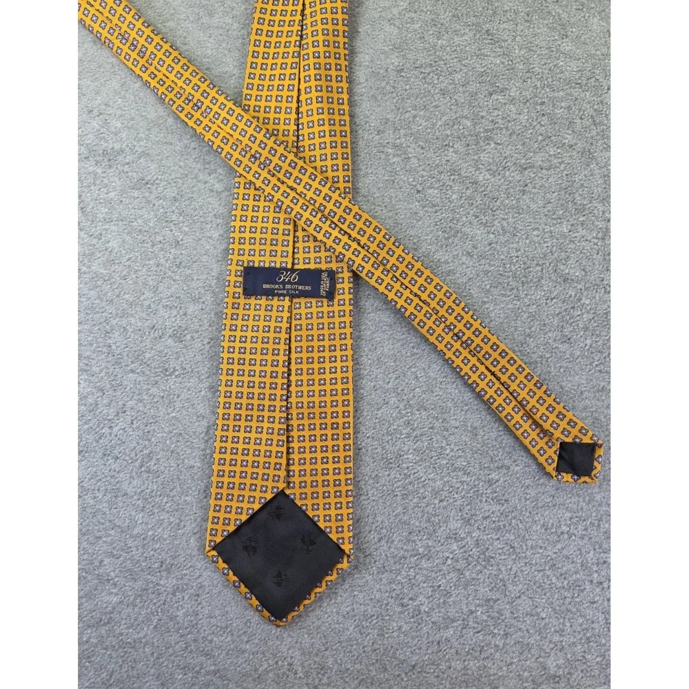 Brooks Brothers button brothers 346
