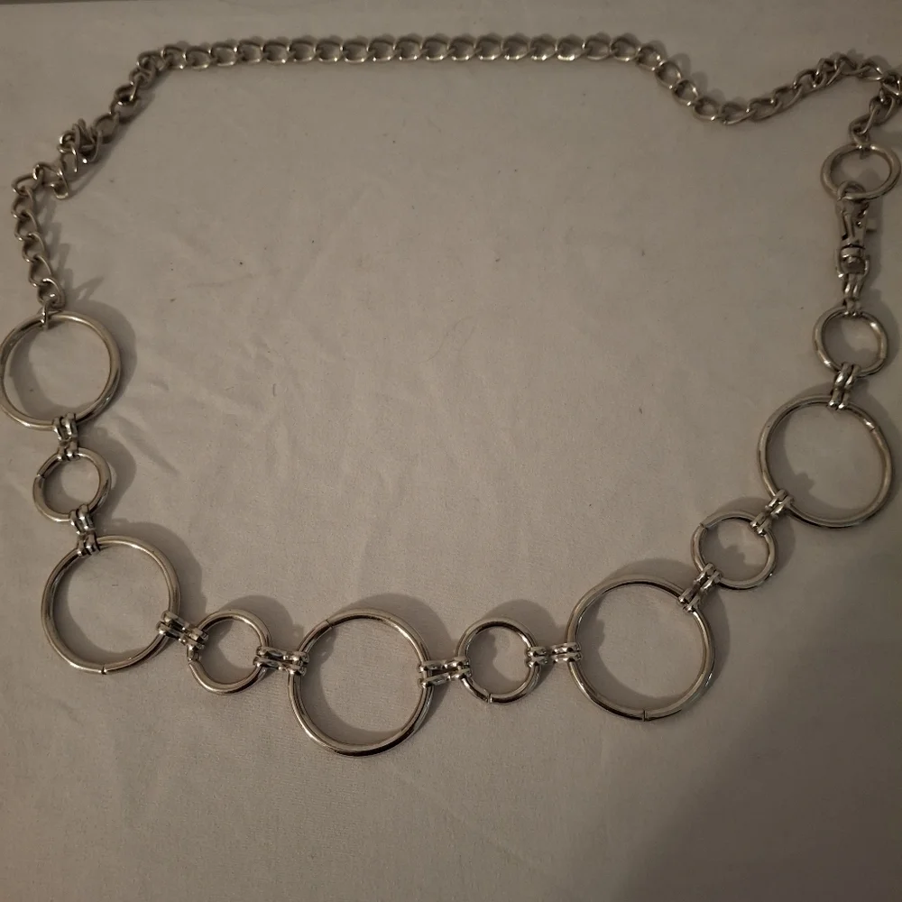 N/A silver chain