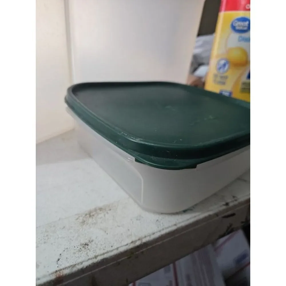 Tupperware four piece
