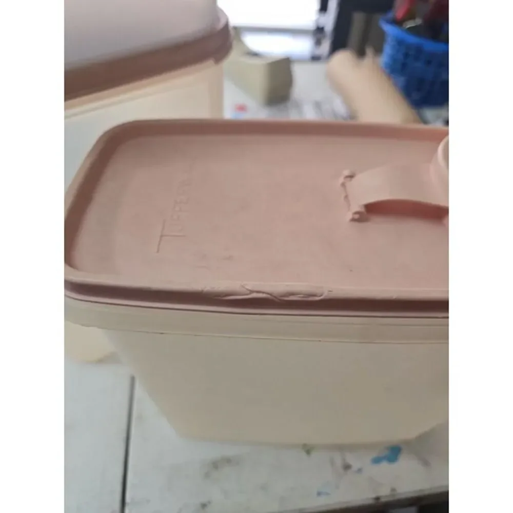 Tupperware four piece