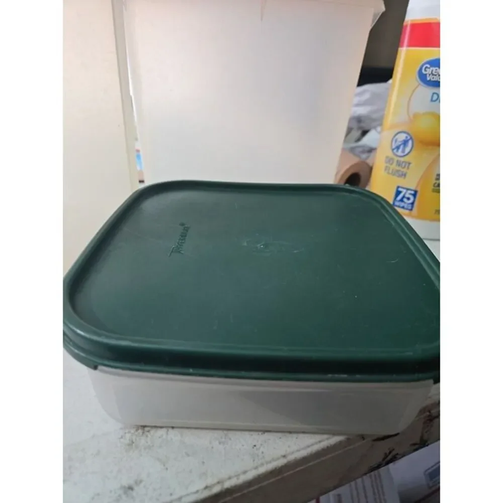 Tupperware four piece