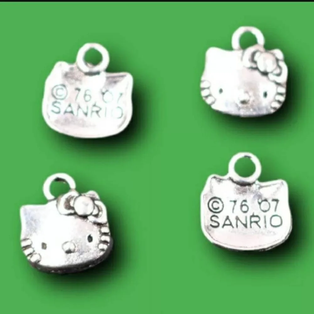 Hello Kitty silver hello