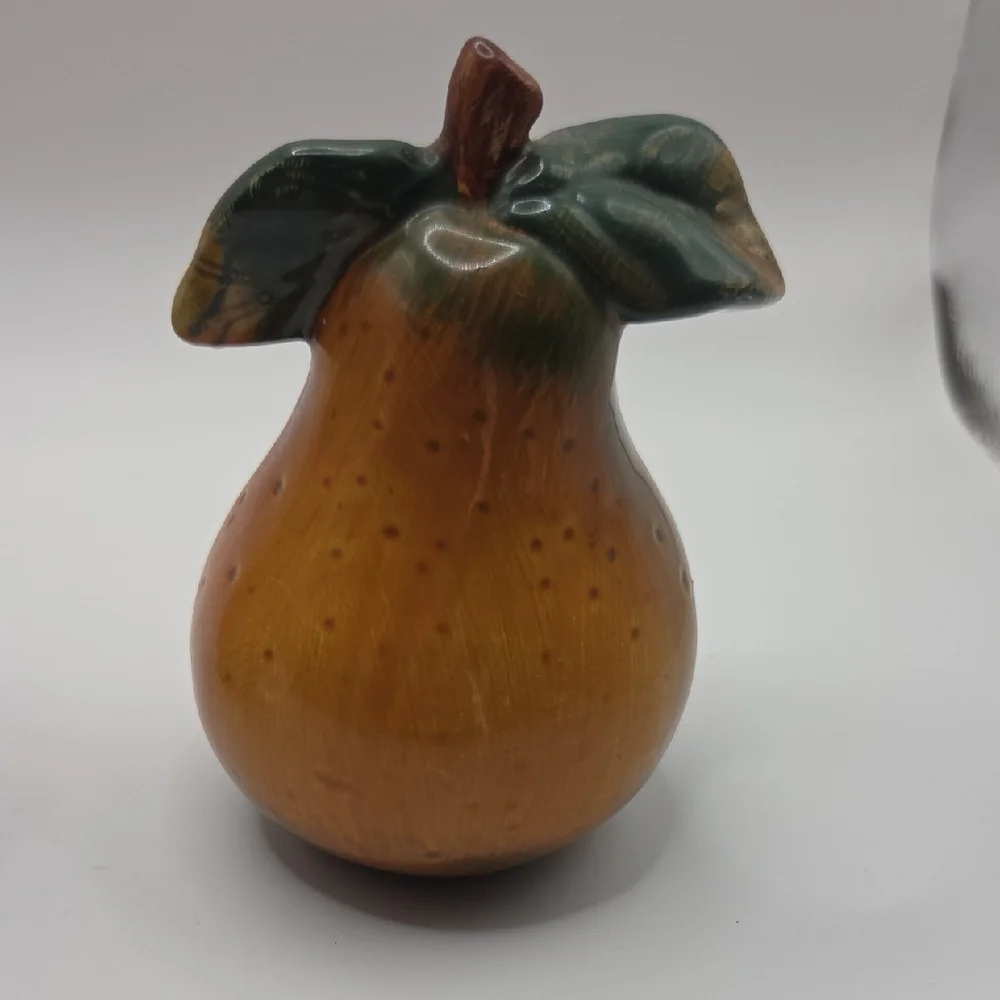 Sakura salt pepper