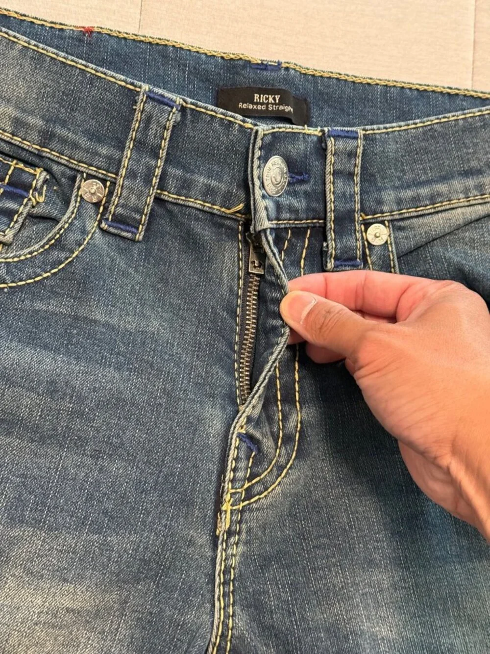 True Religion Mens Ricky Relaxed Straight Jeans Size 32 Blue Denim