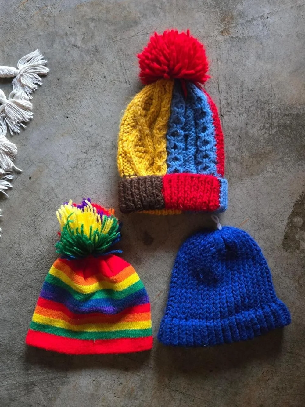 Vintage Kids Knit 3 Hat Bundle  Hats Colorblock Rainbow Blue 3T-6