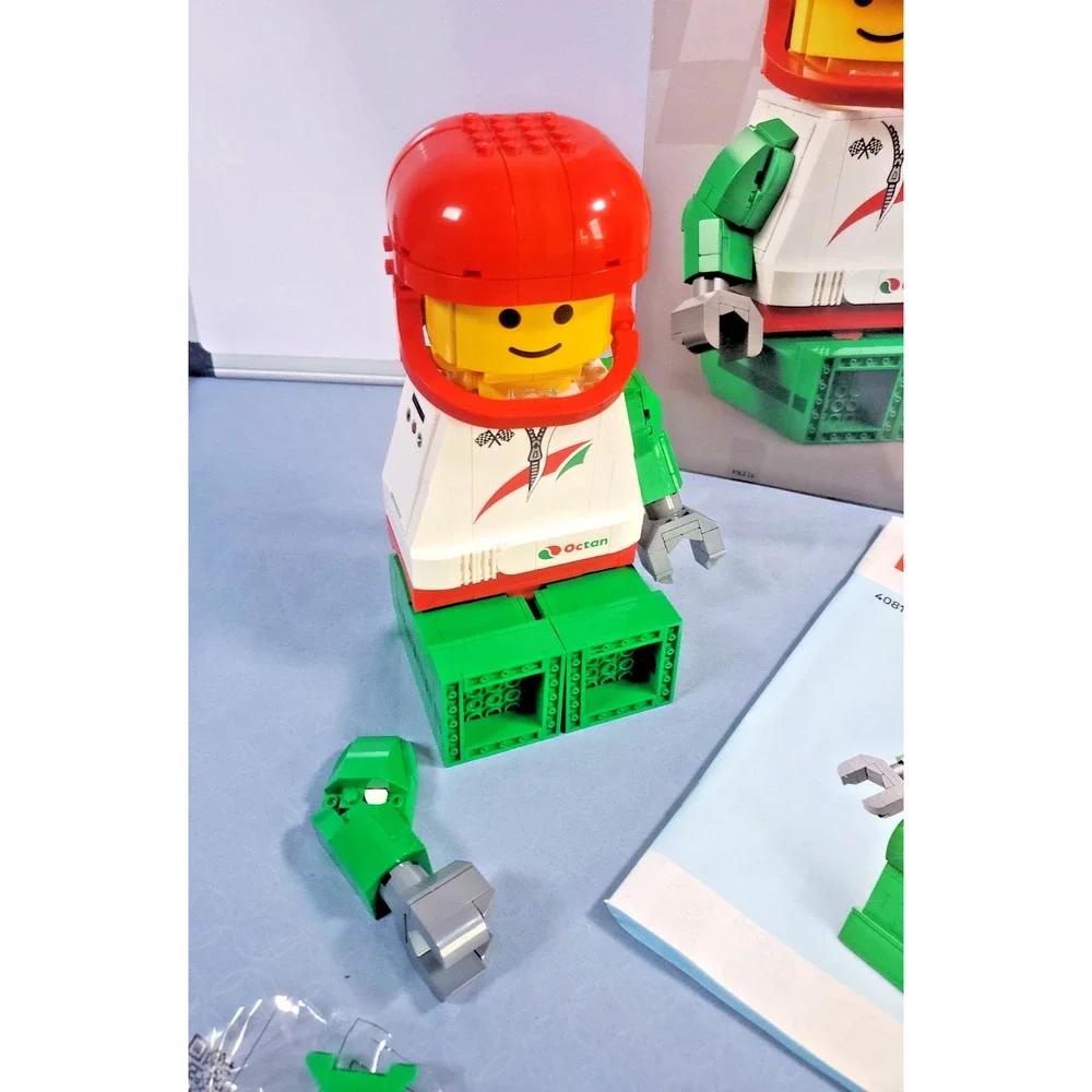 Lego 40819 up